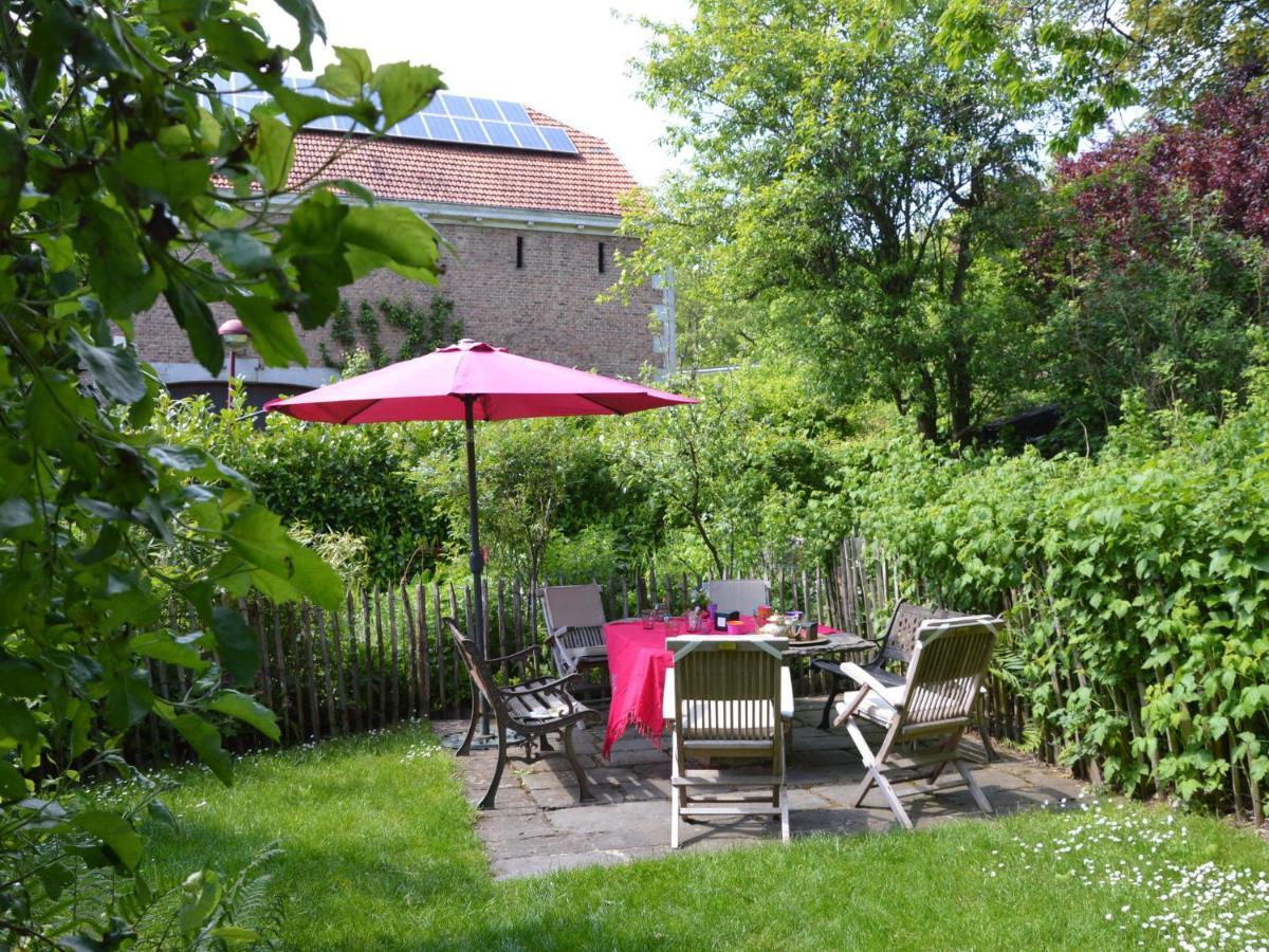 Enchanting Cottage With Terrace Garden Hamoir Zewnętrze zdjęcie